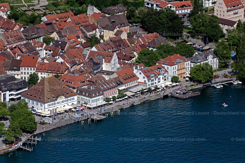 4031971 | ÜBERLINGEN 12.06.2020 Ortskern am Uferbereich des Überlingen Bodensee in Überlingen im Bundesland Baden-Württemberg, Deutschland. // Village on the banks of the area Ueberlingen Bodensee in Ueberlingen in the state Baden-Wuerttemberg, Germany. Foto: Gerhard Launer