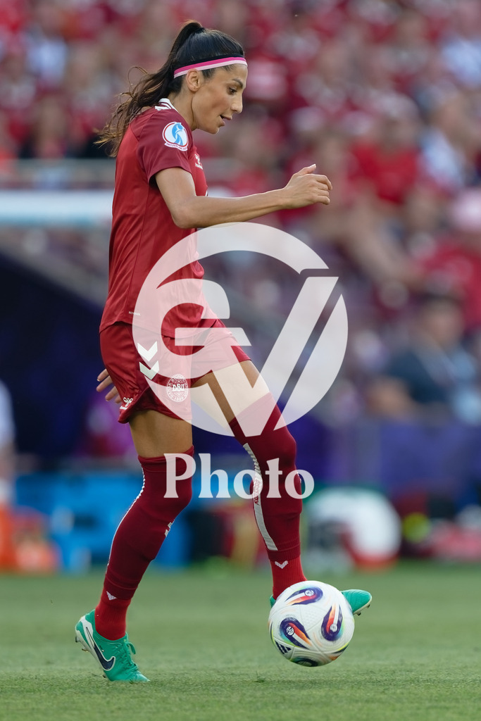 Denmark v Sweden - UEFA Women's EURO 2025 Group C | GENEVA, SWITZERLAND - JULY 4: Nadia Nadim of Denmark controls the ball  during the UEFA Womens EURO 2025 Group C match between Denmark and Sweden at Stade de Geneve on July 4, 2025 in Geneva, Switzerland. (Photo by Giuseppe Velletri/Sports Press Photo/Getty Images)