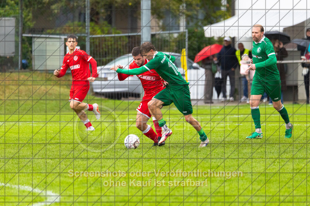 20261011_152745_0143_(c)_by_PhotoPeet | #,KSG Eislingen (grün) vs. 1.FC Donzdorf (rot), Fußball, Bezirksliga - Bezirk Neckar/Fils, 07. Spieltag, Saison 2026/2027, Rasensportplatz, Albstraße 69, 73054 Eislingen, 11.10.2026 - 15:00 Uhr,Foto: PhotoPeet / Sport- &amp; Eventfotografie / Peter Harich