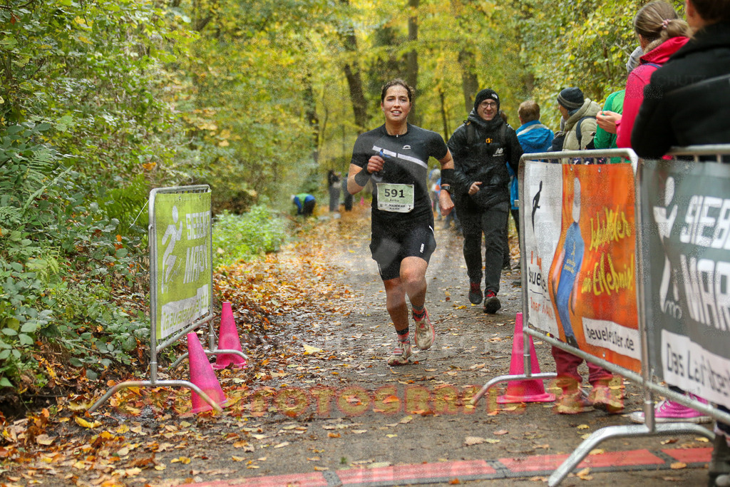 251026_1224_EX1_0290 | Sportfotografie im Rhein-Sieg Kreis, Köln, Bonn, NRW, Rheinland Pfalz, Hessen, etc. Unser Tätigkeitsfeld umfasst den Laufsport vom Volkslauf über den Marathon, Duathlon, Triathon bis zum Ultralauf wie Kölnpfad Ultra oder Schindertrail.