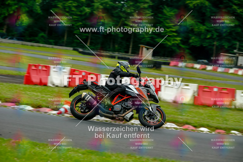 VBK-3512 | Hier findet Ihr Bilder von Touristenfahrten auf der Nürburgring Nordschleife oder von anderen Veranstaltungen die ich besucht habe. Viel Spass beim Durch Schauen 