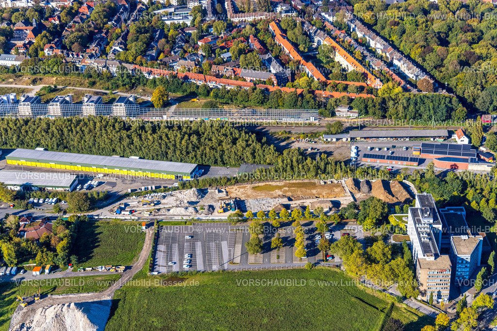 Dortmund241006141 | Luftbild, DSW 21 Dortmunder Stadtwerke, Gebäude Hauptverwaltung Deggingstraße mit Wiesenfläche und Parkplatz, Baustelle an der Feldstraße, Westfalendamm, Dortmund, Ruhrgebiet, Nordrhein-Westfalen, Deutschland