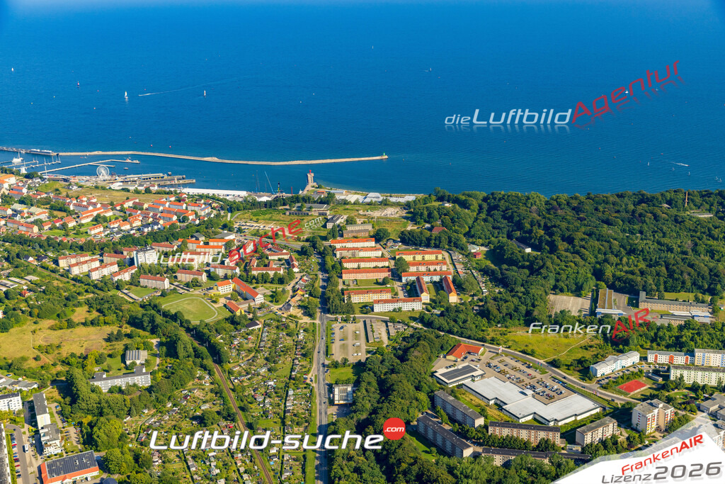 Luftbild der Stadt Sassnitz - Die Luftaufnahme wurde 2025 vom UL-Flugzeug heraus erstellt ( keine Drohne ) - Hochauflösende Luftaufnahme - für professionelle Ausdrucke geeignet. Die Geschenkidee !Hier alle&nbsp;Infos zur Lizenzierung der LuftaufnahmeWir fliegen auch dieses Jahr wieder in Ihre Region um Luftbilder zu erstellen.- Luftbild anfragen