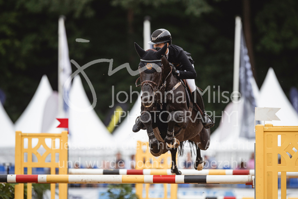 240906_BuCha_Quali-5j-394 | Deine schönsten Turniermomente als professionelle Fotos! Entdecke hochwertige Pferdesport-Fotografie im Online-Shop. Jetzt Fotos finden & bestellen!