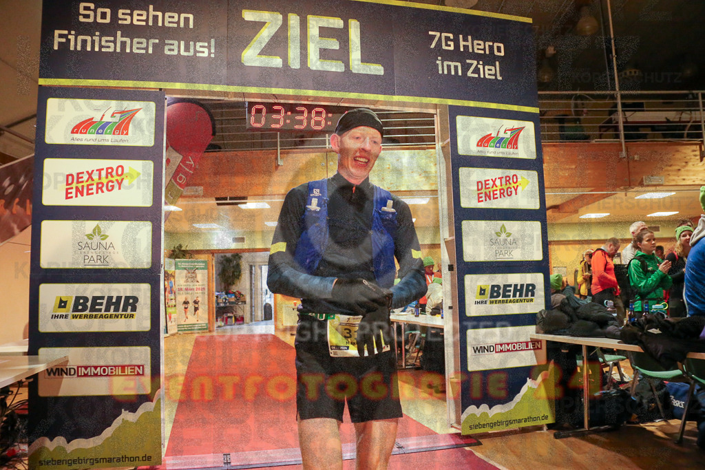 241208_1241_EX1_7827 | Sportfotografie im Rhein-Sieg Kreis, Köln, Bonn, NRW, Rheinland Pfalz, Hessen, etc. Unser Tätigkeitsfeld umfasst den Laufsport vom Volkslauf über den Marathon, Duathlon, Triathon bis zum Ultralauf wie Kölnpfad Ultra oder Schindertrail.