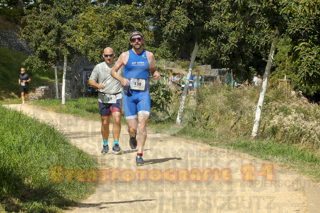 250824_1244_EX1_0357 | Sportfotografie im Rhein-Sieg Kreis, Köln, Bonn, NRW, Rheinland Pfalz, Hessen, etc. Unser Tätigkeitsfeld umfasst den Laufsport vom Volkslauf über den Marathon, Duathlon, Triathon bis zum Ultralauf wie Kölnpfad Ultra oder Schindertrail.