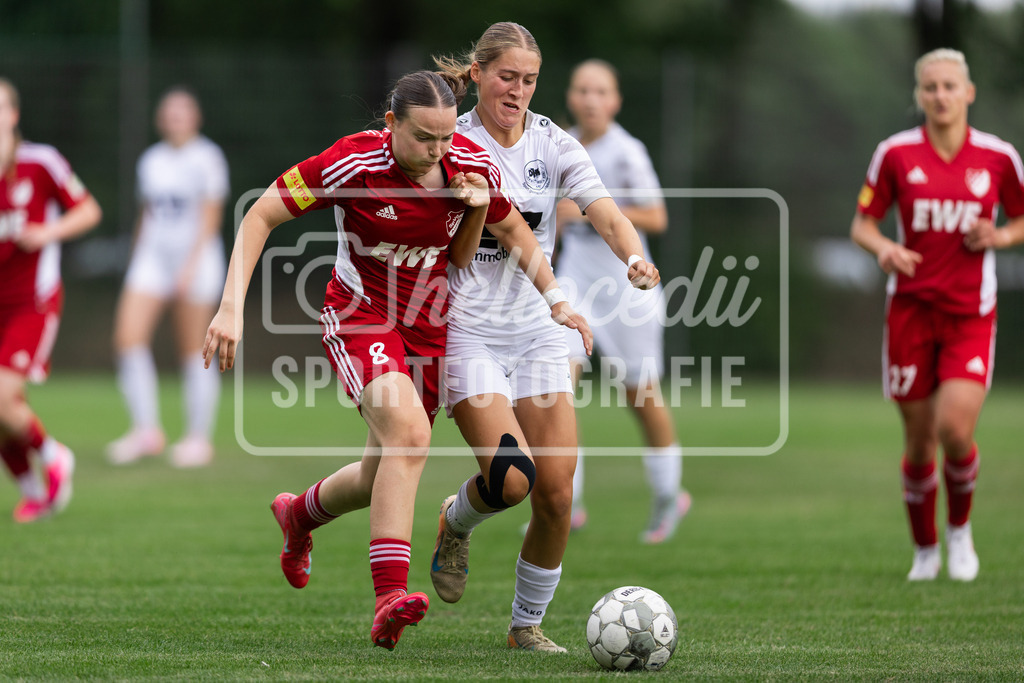 Fußball I Frauen I Testspiel I SpVg Aurich - DJK Arminia Ibbenbüren I 15429 | realhellocedii - Realisiert mit Pictrs.com