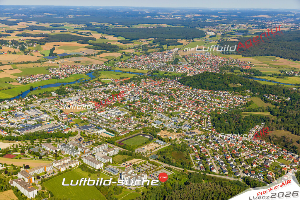 Luftaufnahme der Stadt Regenstauf - Die Luftaufnahme wurde 2025 vom UL-Flugzeug heraus erstellt ( keine Drohne ) - Hochauflösende Luftaufnahme - für professionelle Ausdrucke geeignet. Die Geschenkidee !Mit Lizenz und Bildrechte bestellbar