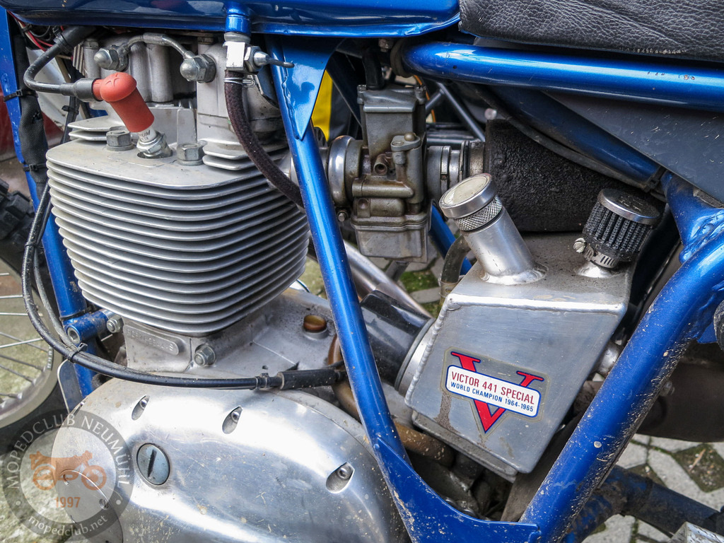 MopedmuseumNeumühl_151023_016 | Bildergalerie von Sport-Ereignissen aber auch von weiteren spannenden Dingen - nicht nur vom Niederrhein. In Anlehnung an den bekannten Spruch von Hanns Dieter Hüsch heißt das Motto: "Niederrhein ist überall".  - Realisiert mit Pictrs.com