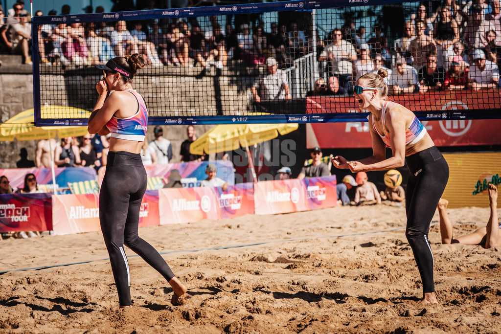 Beachvolleyball | Frauen | Allianz German Beach Tour 2025 | Tourstop Düsseldorf | 11.05.2025 | v.l. Lisa Kotzan und Tabea Schwarz jubeln nach dem Turniersieg