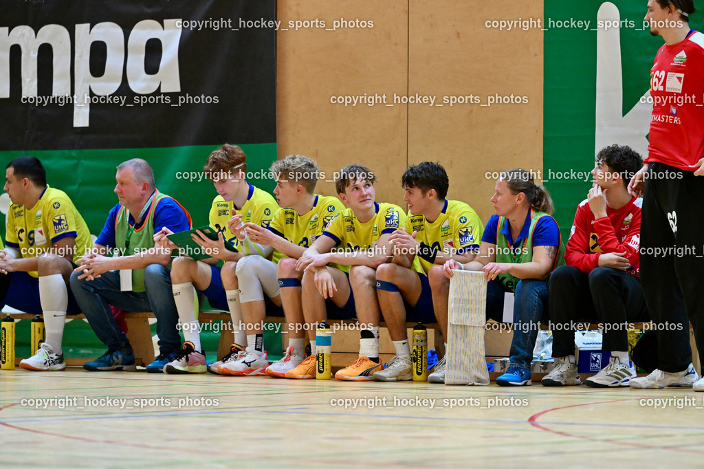 SC Ferlach vs. UHC Hollabrunn | Spielerbank UHC Hollabrunn, SC Ferlach vs. UHC Hollabrunn, SC Ferlach vs. UHC Hollabrunn am 20.09.2025 in Ferlach (Ballspielhalle Ferlach), Austria, (Photo by Bernd Stefan)