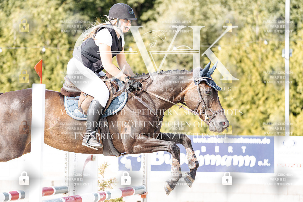 CK905762 | Turnierfotografie Pferdefotografie Trier Rheinland-Pfalz Pferdesport Reitsport Tierfotografie Sportfotografie Pferdevideo Pferdevideografie Equestrianvideography equestrianphotography  - Realisiert mit Pictrs.com