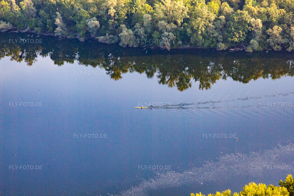 Luftbild: Paddler auf dem Saalbachkanal im Ortsteil Rheinsheim in Philippsburg im Bundesland Baden-Württemberg in Deutschland. Foto: IMG_64869.jpg vom 18.05.2014 durch Werner Riehm/FLY-FOTO.de