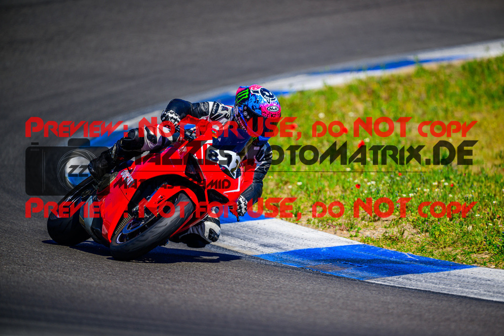 MaZZes_Fotomatrix_20250519_6007705_6721-2 | GELB