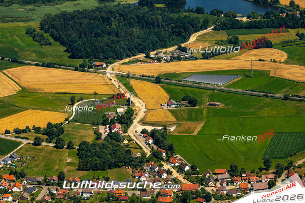 Aktuelles Luftbild von Otterswang Bad Schussenried - Die Luftaufnahme wurde 2022 mittels UL-Flugzeug erstellt ( keine Drohne ) - hochauflösende Kamera-Systeme von  Canon -Beste Qualität - Für grossformatige Ausdrucke geeignet. Die Geschenkidee !