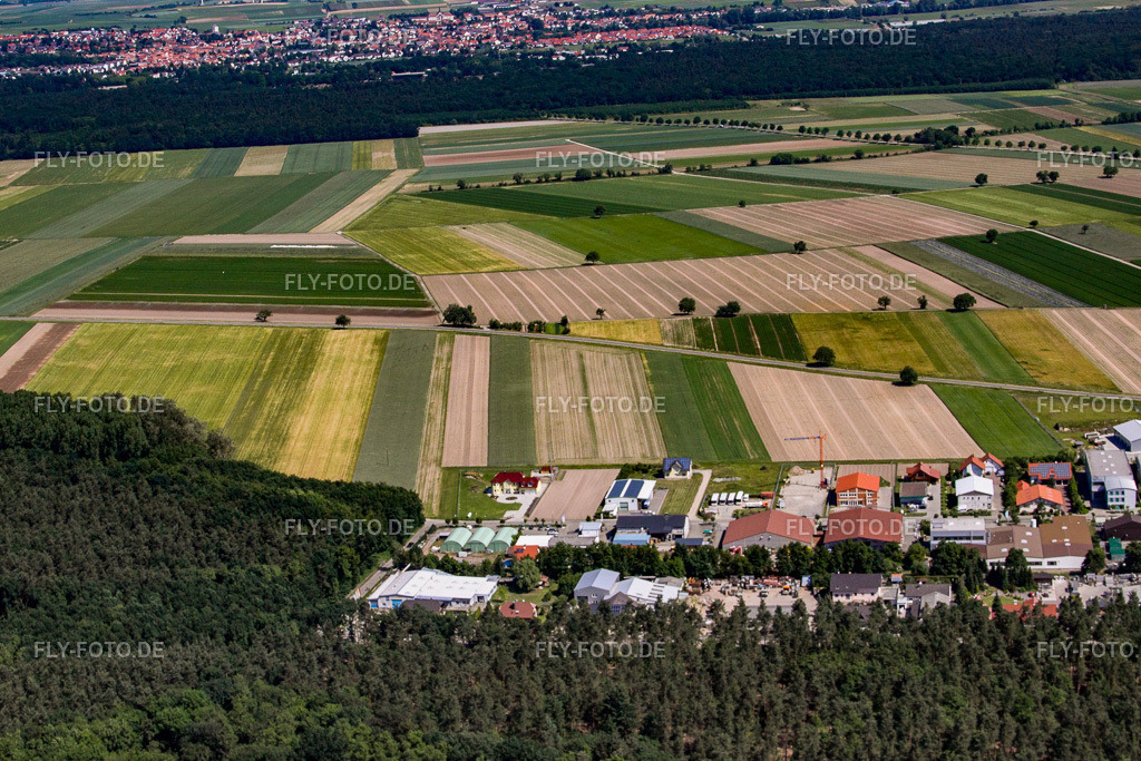 Gewerbegebiet Im Gereut von Süden | Luftbild: Gewerbegebiet Im Gereut von Süden in Hatzenbühl im Bundesland Rheinland-Pfalz in Deutschland. Foto: IMG_18421.jpg vom 30.05.2009 durch Werner Riehm/FLY-FOTO.de - Realisiert mit Pictrs.com