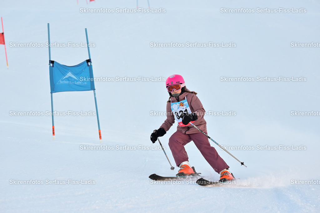 SRF_25.12.2025_0101 | Skirennfotos,Serfaus,Fiss,Ladis,Kinderskirennen,Winter,Tirol,Oberland,skirace,SFL,feelfree,weil wir's genießen,ski,Ski,skifahren,Sonnenplateau, - Realisiert mit Pictrs.com