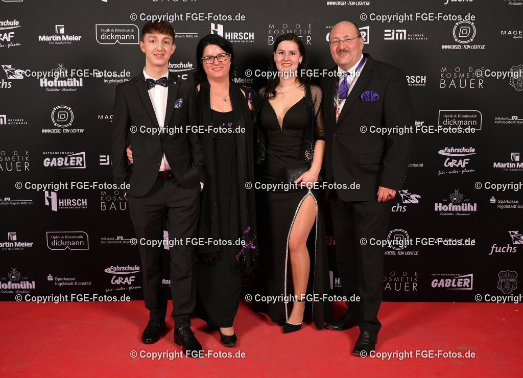 20240114-fge-fotos-0517 | Eröffnungsball der FGE am 14.01.2024 im Alten Stadttheater in Eichstätt. - Realisiert mit Pictrs.com