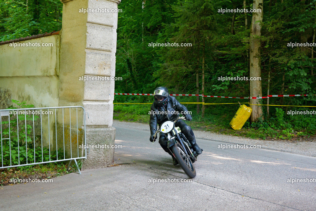 P1015019 | Erleben Sie atemberaubende, hochqualitative Fotos Ihrer Fahrt entlang der malerischen Alpenstraßen. Besuchen Sie alpineshots.com, um professionelle Aufnahmen Ihrer unvergesslichen Reise zu finden und zu kaufen - Realisiert mit Pictrs.com