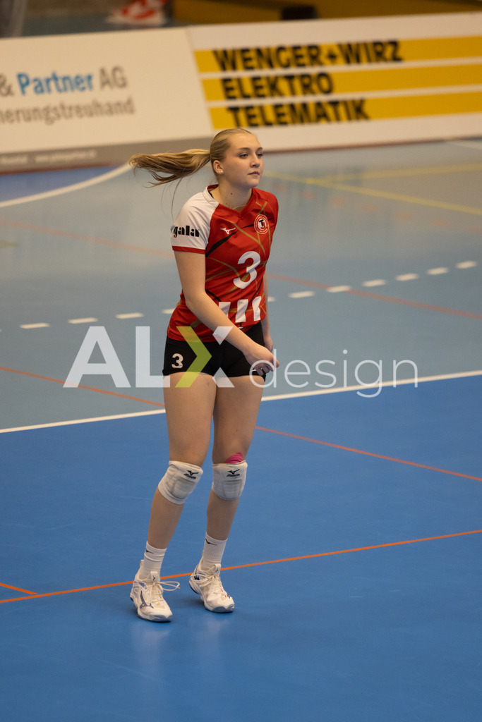 Volleyball I Frauen I Saison 2025-2026 I CEV Volleyball Challenge Cup 2026 | Women I 16th Finals I VC Kanti Schaffhausen - TJ Ostrava I 03.12.2025 | TJ Ostrava - 3 Veronika Šínová (CZ) – Außenangriff - Realisiert mit Pictrs.com