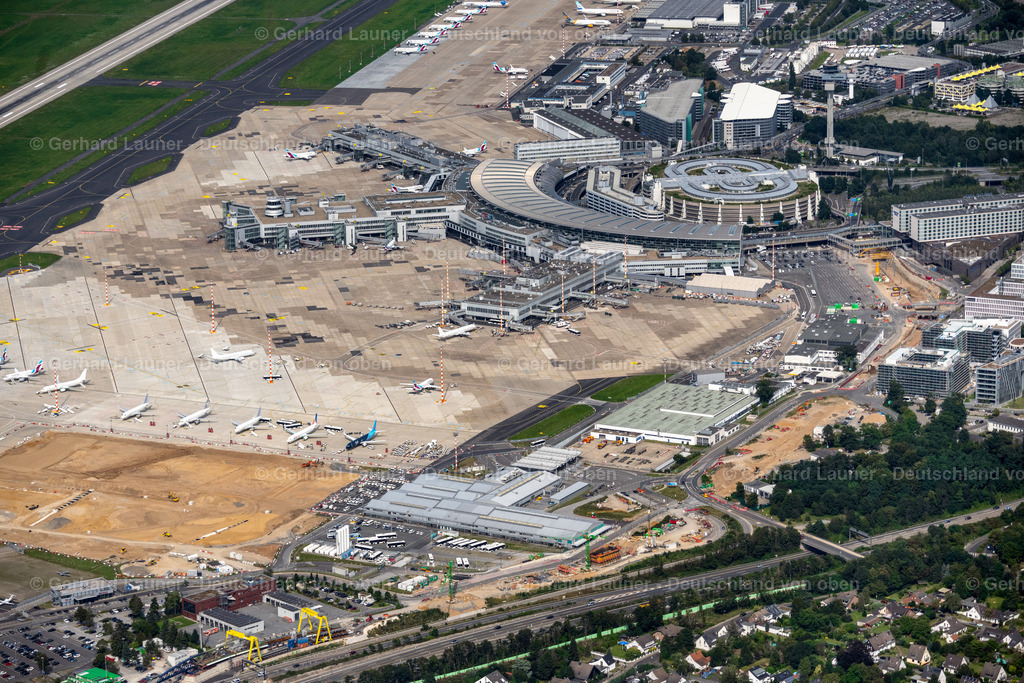4049621 | Terminal Flughafen Düsseldorf
