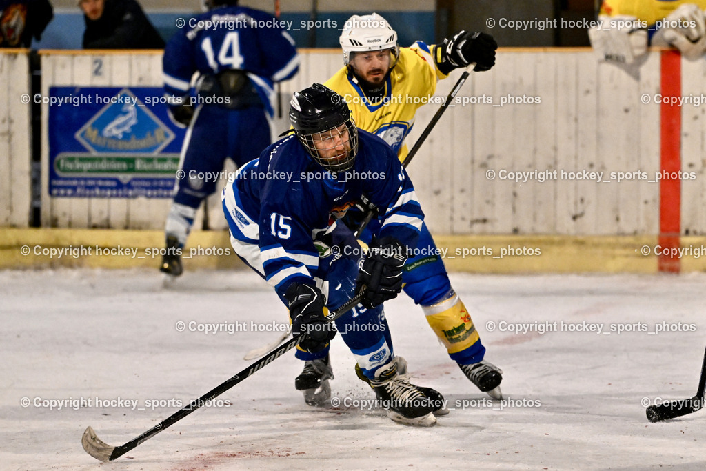 ELV Zauchen vs. EC Tigers Paternion  | #15 Rauter Johann EC Tigers Paternion, #15 Leitner Martin ELV Rauchen, ELV Zauchen vs. EC Tigers Paternion , ELV Zauchen vs. EC Tigers Paternion  am 02.01.2025 in Eisoval Zauchen (Stadthalle Villach), Austria, (Photo by Bernd Stefan)