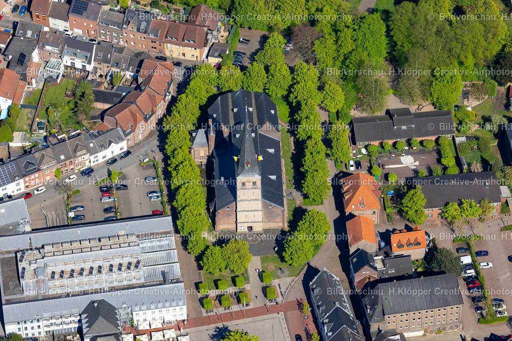 Luftbilder Rheinberg-0838 | Luftbildfotografie Rheinberg Pfarrkirche St.Peter - Realisiert mit Pictrs.com