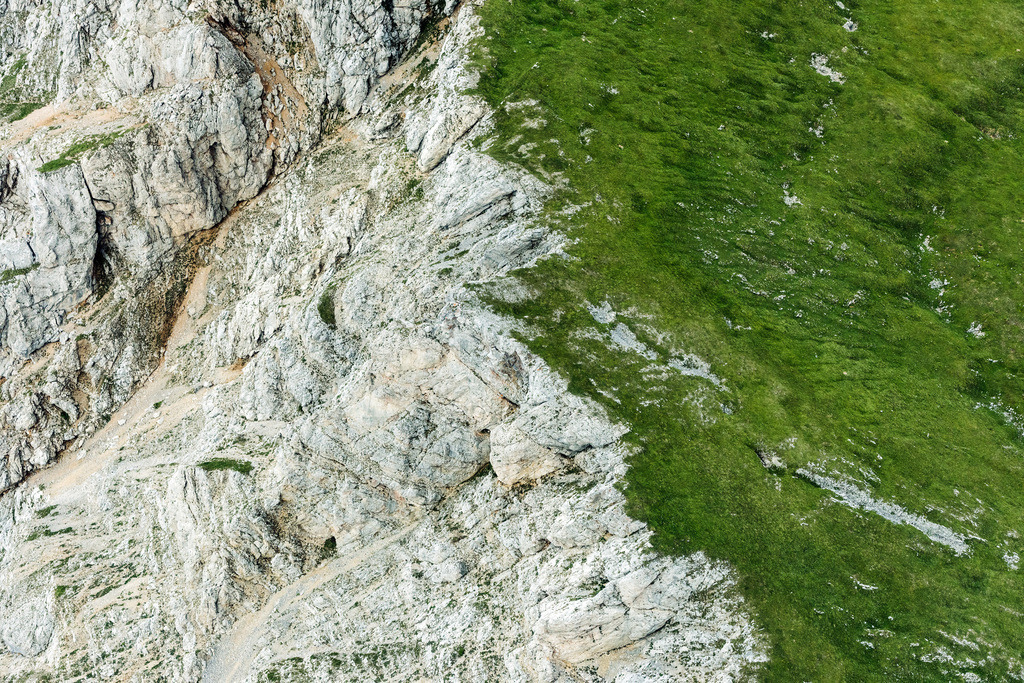 dr__0010078.jpg | REITINGAU 05.07.2017 Von Bergen umsäumte Tallandschaft in Reitingau in Steiermark, Österreich. // Valley landscape surrounded by mountains in Reitingau in Steiermark, Austria. Foto: Daniel Reiter