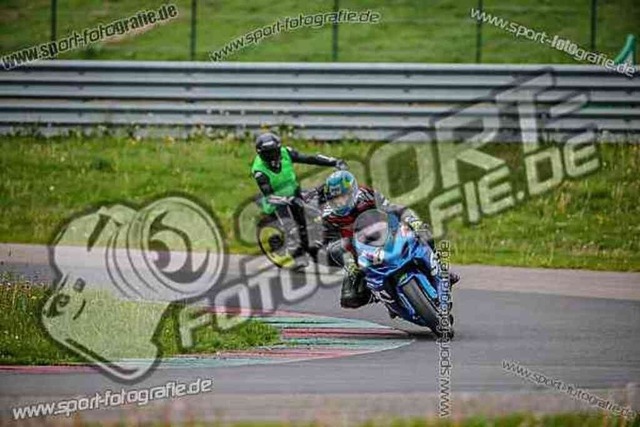 pubi7670 | Professionelle Fotos von Sportveranstaltungen, aber auch Hochzeiten und anderen Events. - Realisiert mit Pictrs.com