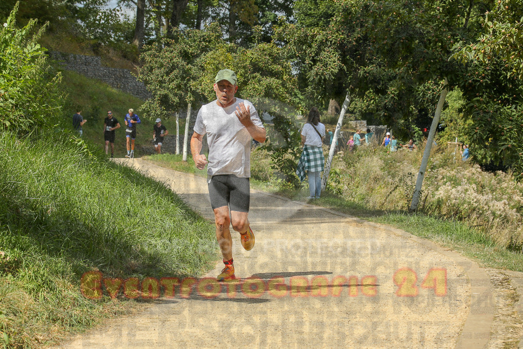 250824_1335_EX1_2882 | Sportfotografie im Rhein-Sieg Kreis, Köln, Bonn, NRW, Rheinland Pfalz, Hessen, etc. Unser Tätigkeitsfeld umfasst den Laufsport vom Volkslauf über den Marathon, Duathlon, Triathon bis zum Ultralauf wie Kölnpfad Ultra oder Schindertrail.