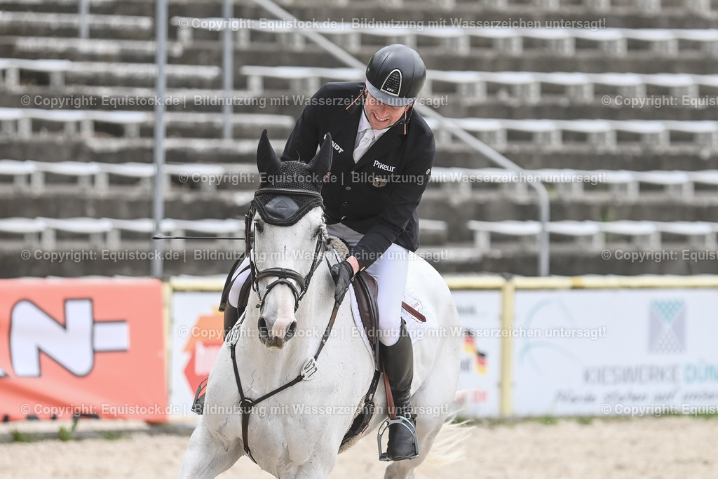 20230514_CCI4_Springen_0303 | equistock