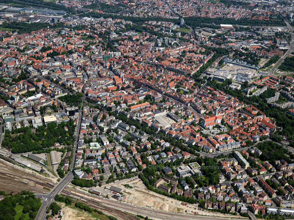 2618534 | LECHVIERTEL - ÖSTLICHES ULRICHSVIERTEL 13.10.2017 Stadtzentrum im Innenstadtbereich  in Lechviertel - Östliches Ulrichsviertel im Bundesland Bayern, Deutschland // The city center in the downtown area  in Lechviertel - Östliches Ulrichsviertel in the state Bavaria, Germany Foto: Gerhard Launer