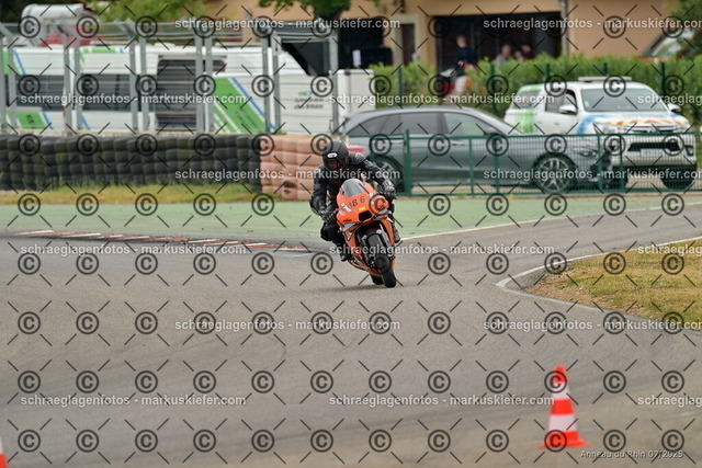 25bt05-1459 | markuskiefer.com - Realisiert mit Pictrs.com