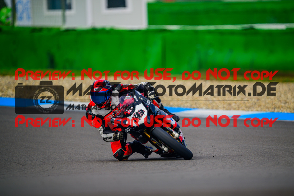 MaZZes_Fotomatrix_20250929_6007705_7249 | ROT