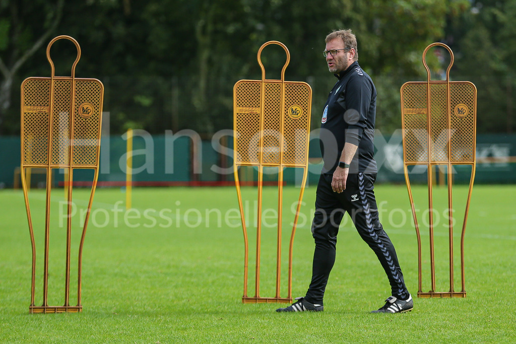 Fussball, Google Pixel Frauen-Bundesliga, Training SV Werder Bremen | v.li.: Thomas Horsch (Trainer, Cheftrainer, SV Werder Bremen)
