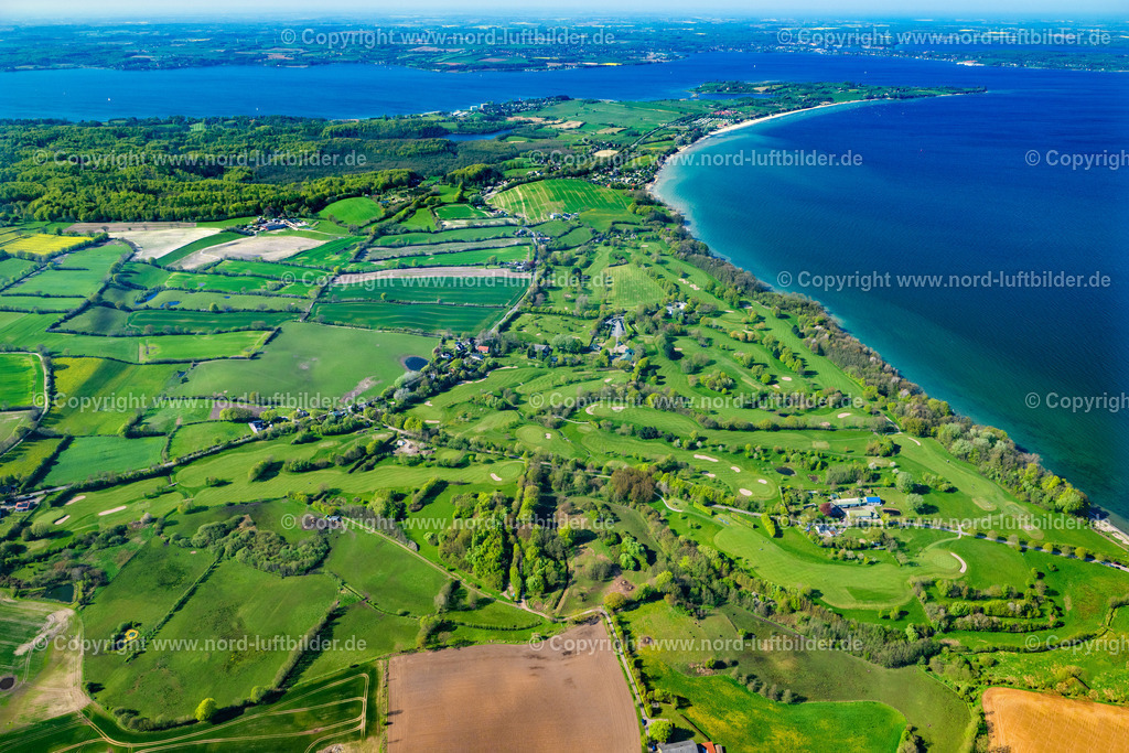 Glücksburg_Fördegolfclub_Ev_Gluecksburg_ELS_6707010524 | GLüCKSBURG 01.05.2024 Golfplatz in Glücksburg im Bundesland Schleswig-Holstein. Weiterführende Informationen bei: Foerde-Golf-Club e.V.. // Golf course in Gluecksburg in Schleswig-Holstein. Further information at: Foerde-Golf-Club e.V.. Foto: Martin Elsen