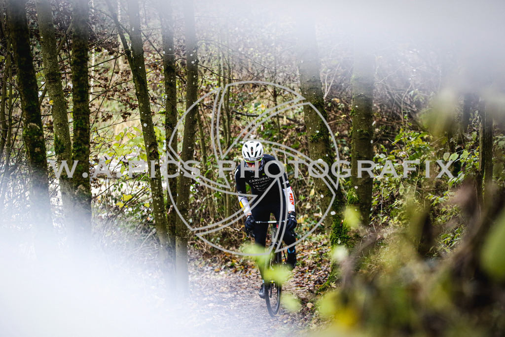 ..... | AUSTRIA, 24.11.24, 3.Radquerfeldein GP um das Sportzentrum Gunskirchen Image shows: Photo: Wapics / Andreas Willdoner