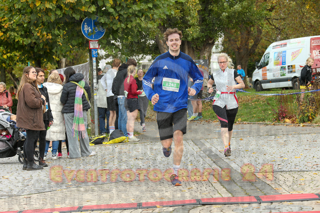 241020_1124_EX1_2259 | Sportfotografie im Rhein-Sieg Kreis, Köln, Bonn, NRW, Rheinland Pfalz, Hessen, etc. Unser Tätigkeitsfeld umfasst den Laufsport vom Volkslauf über den Marathon, Duathlon, Triathon bis zum Ultralauf wie Kölnpfad Ultra oder Schindertrail.