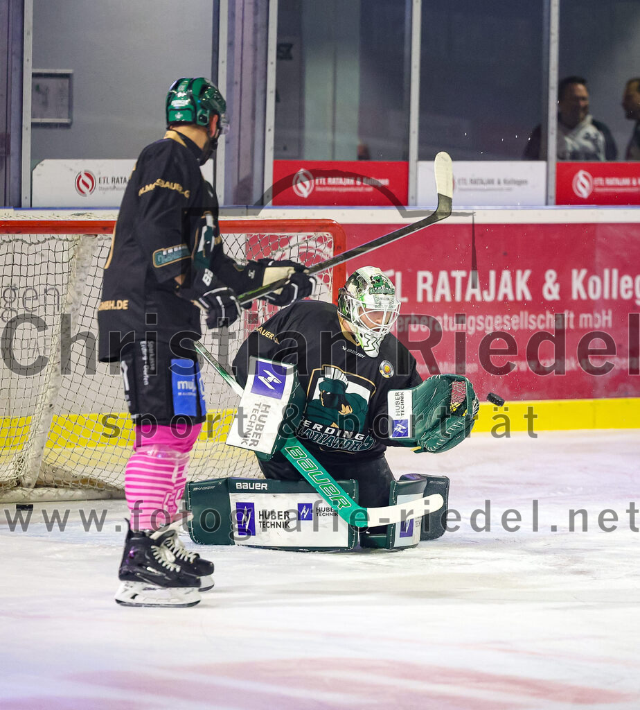 2025-10-10_010_TSV_Erding_gegen_onesto_Tigers_Bayreuth | Erding, Deutschland, 10.10.2025:Eishockey, Oberliga Süd 2025 / 2026, 7. Spieltag, TSV Erding gegen onesto Tigers Bayreuth, Endergebnis: 2:5Torwart Leon Meder (Erding Gladiators, #39)Foto: Christian Riedel / fotografie-riedel.net