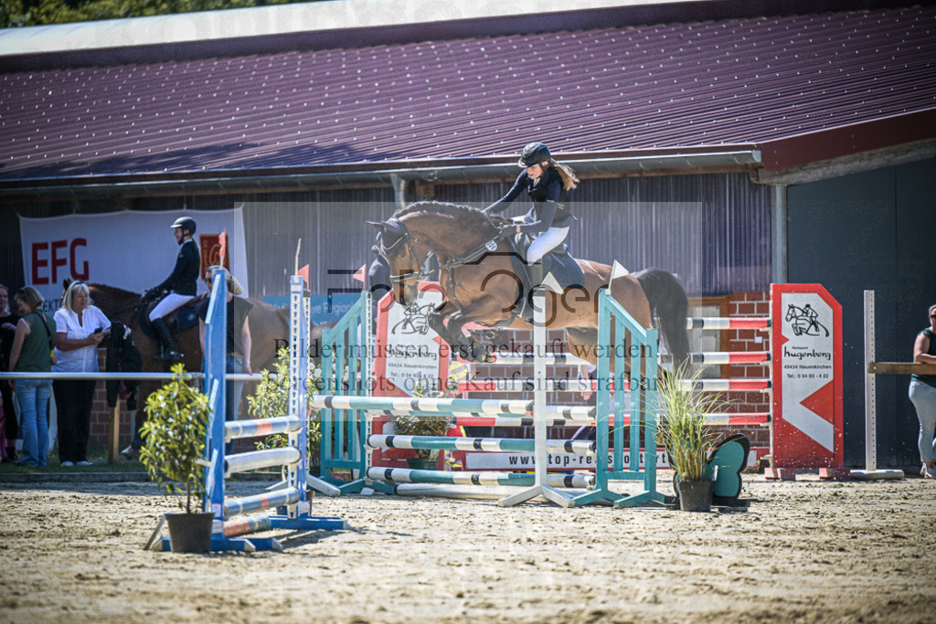 DOS_0296 | Entdecke hochwertige Reitturnierfotos von Foto Oger. Professionell, emotional und authentisch – jetzt Lieblingsmomente im Shop bestellen.Deutschlandweite Turnierfotografie. - Realisiert mit Pictrs.com