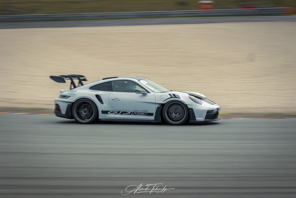 R6PZ0717 _Alexander Tschuncky | Entdecken Sie die faszinierende Welt von Alexander Tschuncky Arts: Kreative Fotografie, atemberaubende Automobilkunst und hochwertiger Bilderdruck. Lassen Sie sich inspirieren! - Realisiert mit Pictrs.com