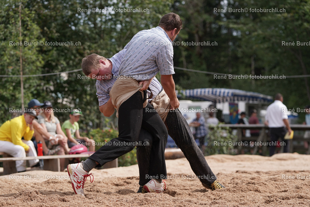 DSC09584-2 | René Burch leidenschaftlicher Fotograf aus Kerns in Obwalden.  Hier finden sie Sport, Landschaft und Natur Fotografie.
 - Realisiert mit Pictrs.com