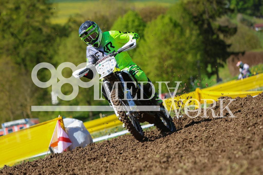 5E6A5632 | 989 MEDIAWORK