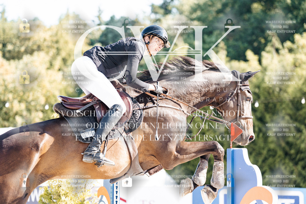 CK904718 | Turnierfotografie Pferdefotografie Trier Rheinland-Pfalz Pferdesport Reitsport Tierfotografie Sportfotografie Pferdevideo Pferdevideografie Equestrianvideography equestrianphotography  - Realisiert mit Pictrs.com