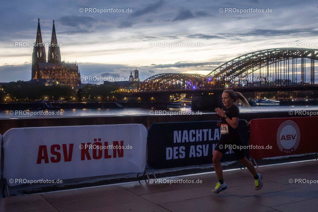 23. ASV Nachtlauf; Koeln, 13.05.26 | Impressionen vom 23. ASV Nachtlauf am 13.05.26 am Tanzbrunnen in Koeln. Foto: BEAUTIFUL SPORTS/Leah Kohring