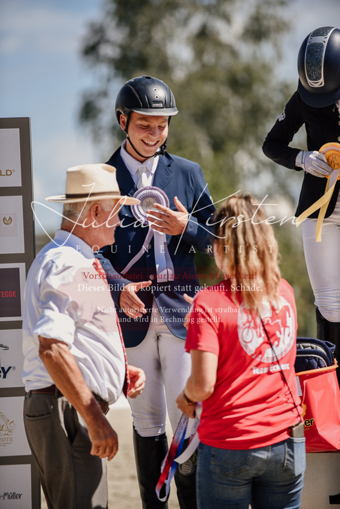 DSC_8844 | Pferde- und Turnierfotografie in Westsachsen. Pferdeportraits, Auftragszeichnungen und intuitive Kunst.