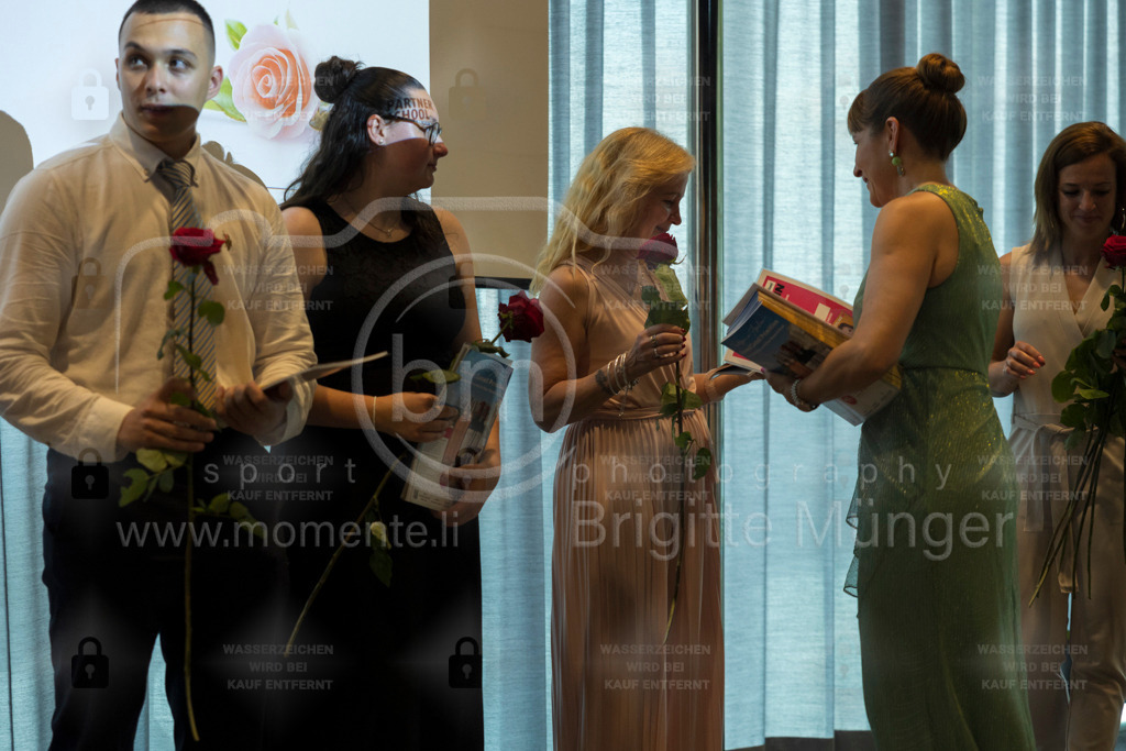 FeusiDiplomfeier_R6OO3246 | Brigitte Münger / bmsportphotography - Realisiert mit Pictrs.com