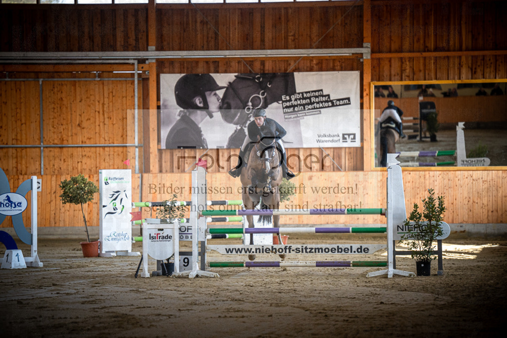 DOS_0083 | Entdecke hochwertige Reitturnierfotos von Foto Oger. Professionell, emotional und authentisch – jetzt Lieblingsmomente im Shop bestellen.Deutschlandweite Turnierfotografie. - Realisiert mit Pictrs.com