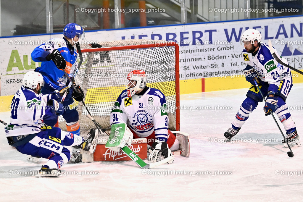 ESC SPARKASSE STEINDORF vs. UECR Huben  | #90 Wibmer Fabian UECR EISBÄREN HUBEN, #31 Sicher Michael UECR EISBÄREN HUBEN, #24 Veider Kevin UECR EISBÄREN HUBEN, #11 Kalan Luka ESC Steindorf, ESC SPARKASSE STEINDORF vs. UECR Huben , ESC SPARKASSE STEINDORF vs. UECR Huben  am 06.02.2026 in Steindorf (Ossiachersee Halle), Austria, (Photo by Bernd Stefan)
