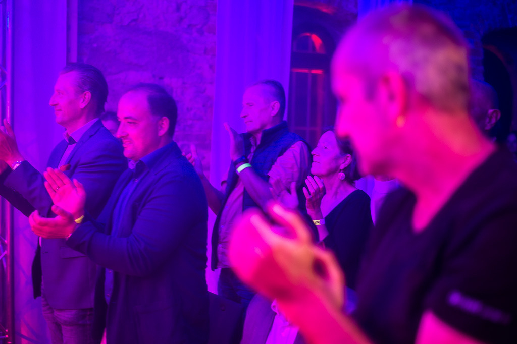 Tango meets Cuba | Tango meets Cuba mit den Klazz Brothers & Cuba Percussion im Forte Belvedere Leisnig zum Festival Hallo Leisnig 2022. - Realisiert mit Pictrs.com